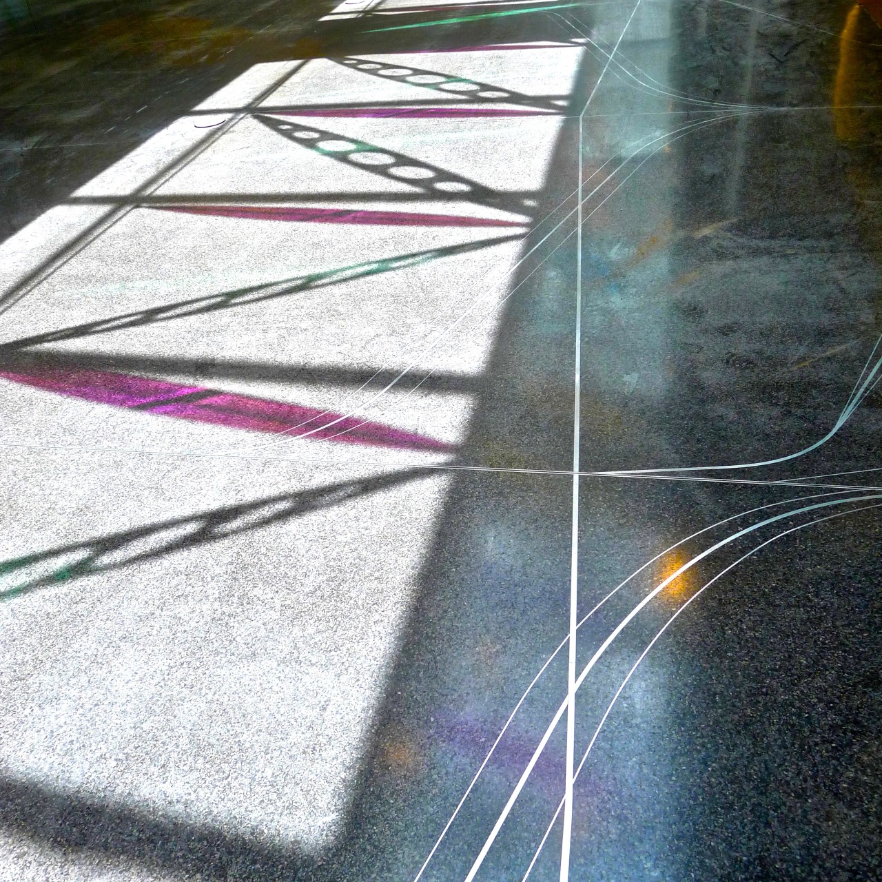 Ed Carpenter’s Wichita Dwight D. Eisenhower National Airport signature sculpture Aloft dichroic glass shadow patterns add another element to the experience. | Image 20 | Ed Carpenter, Artist