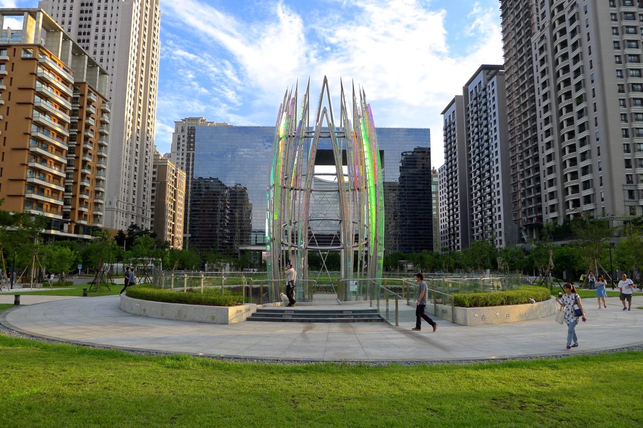 Taichung, Taiwan Civic Center monumental sculpture: Stainless Steel and Laminated Dichroic Glass. Utilizing imagery of the first flower to emerge each spring, Crocus symbolizes the emergence of Taichung itself. | Image 4 | Ed Carpenter, Artist
